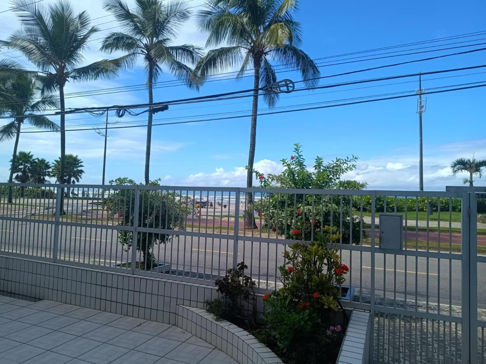 Apartamento Pe Na Areia Vila Caicara Praia Grande  Luaran gambar
