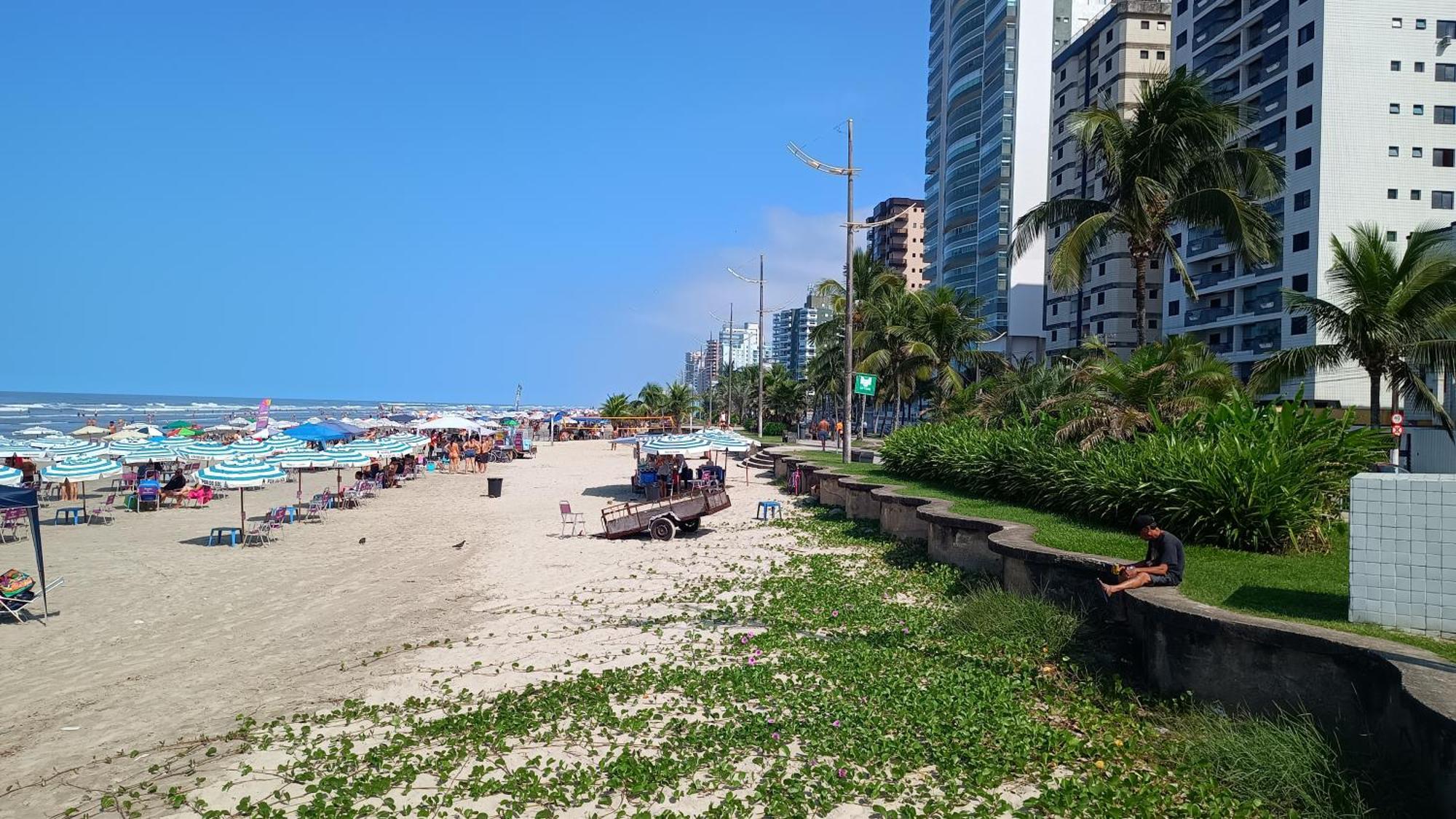 Apartamento Pe Na Areia Vila Caicara Praia Grande  Luaran gambar